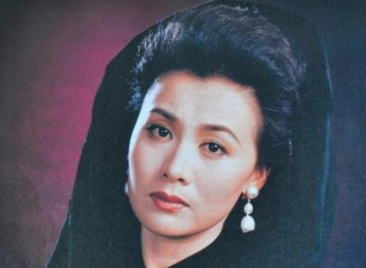 90年代当红女星李媛媛,37岁夺视后,39岁高龄产子,41岁癌症离世