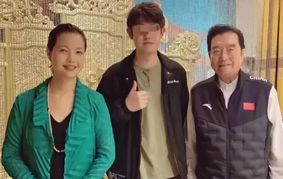 һ¶棬ɹȫҸ߸ϳ˫θЦ