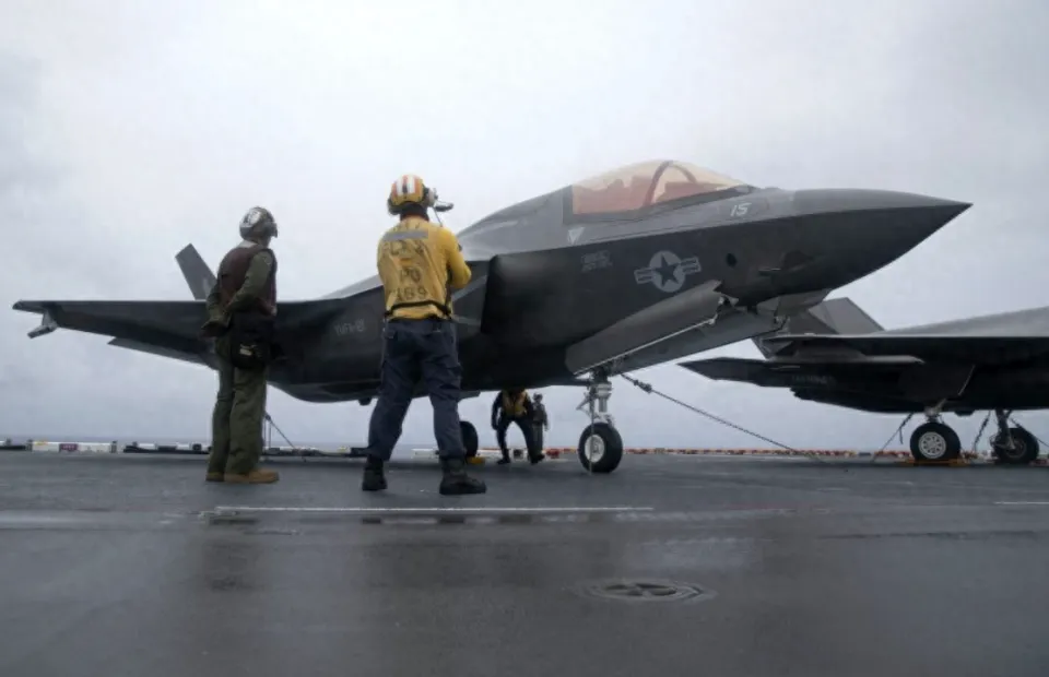 ˤ˼F-35ͻײˣշ