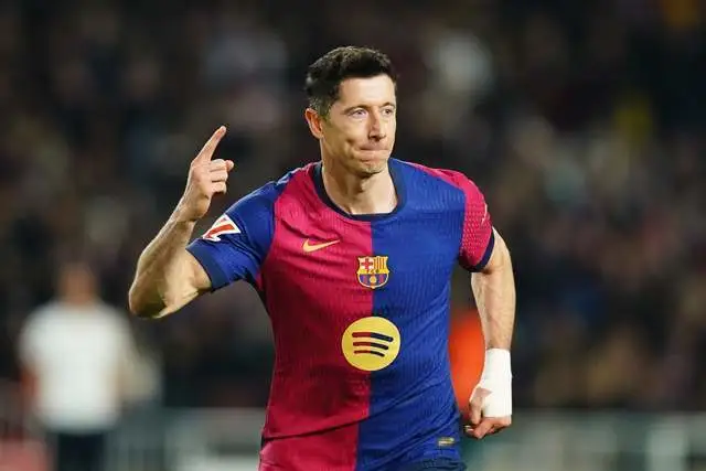 4-0˦ķ壬һ˫񣬺ȡ15ܣ
