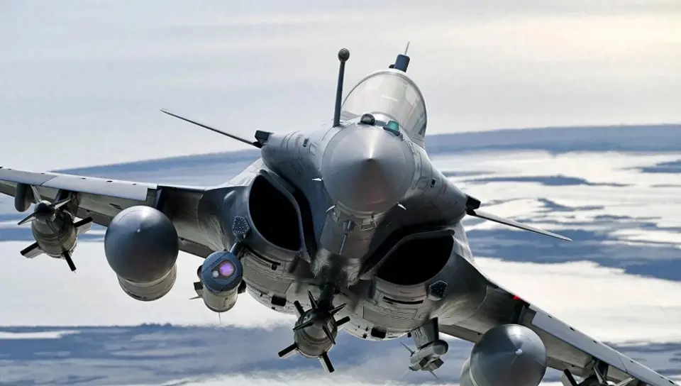ӡF-15˼10ԽϿվF-16