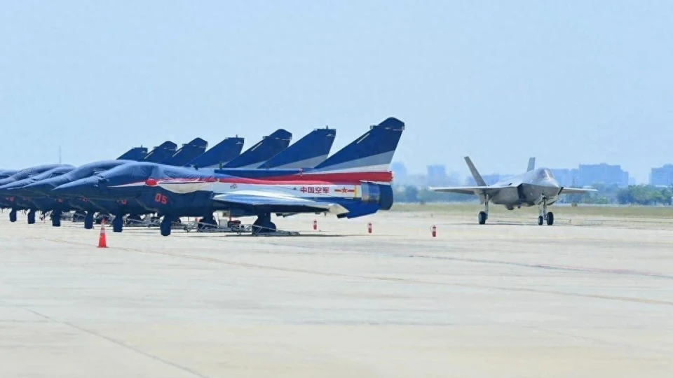 Աţ7ܼ-10C̩F-35AΪ̩վģ