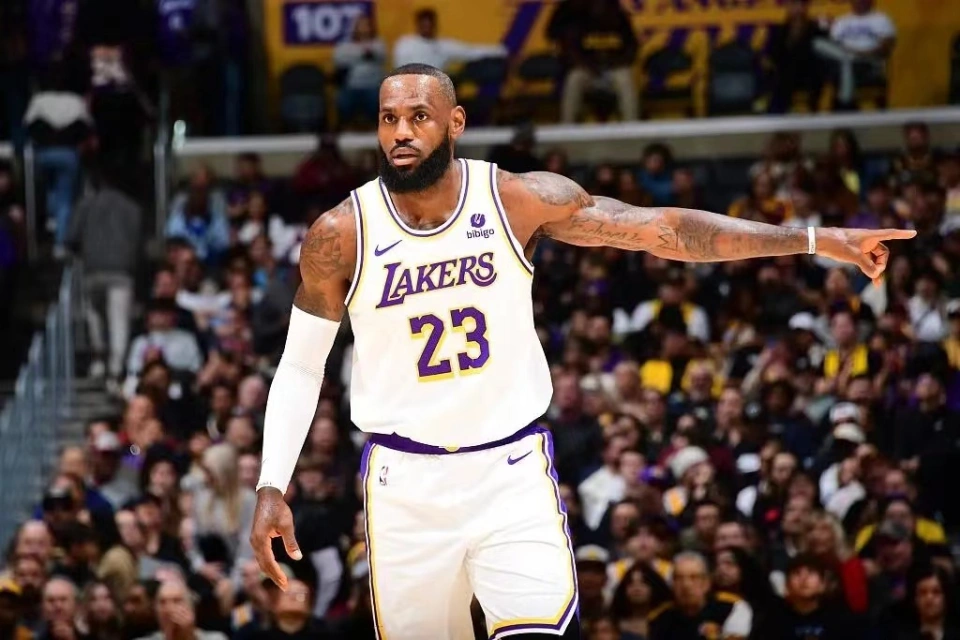 NBA˺ɨʿڰ ղ24+12Ũü22+13+6ñ