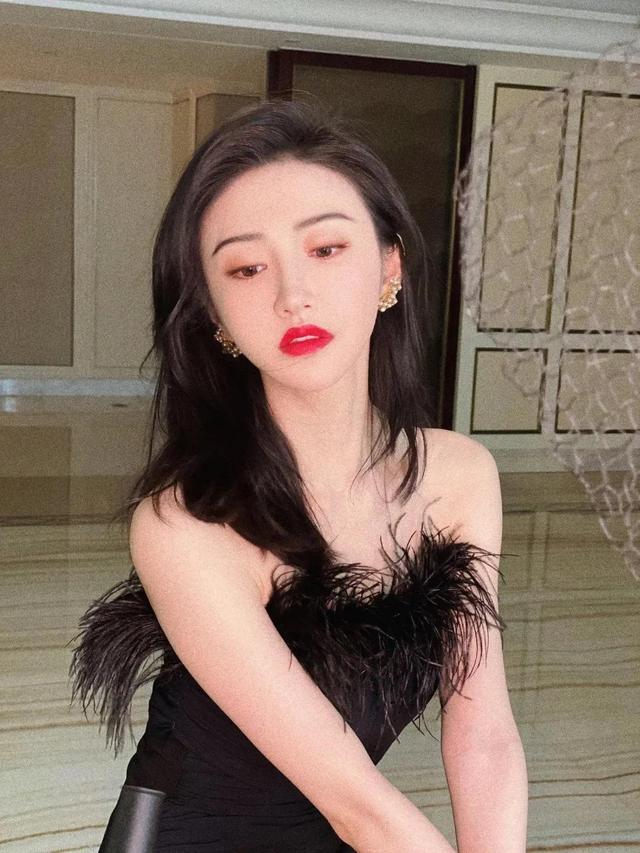 Ů 