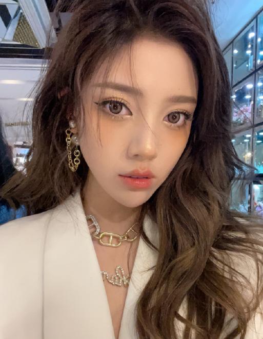 ŮȽݳ񫣬20Ůǰ»˭Ӯ
