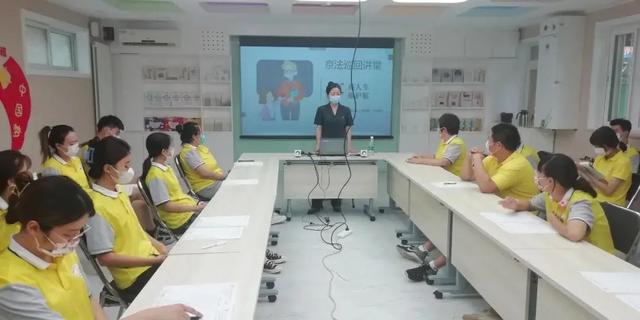 触网低龄化，法律如何保护“少年的你”？ | 京法巡回讲堂（33）