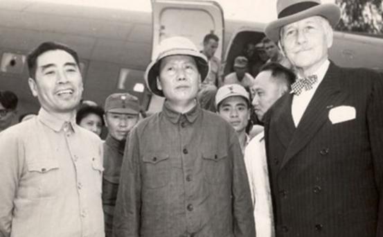 1949֪꣬ǮܶǸֲ6000Ԫ