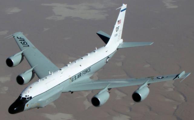 美机在南海遭解放军拦截，反诬称中国战机“不安全”